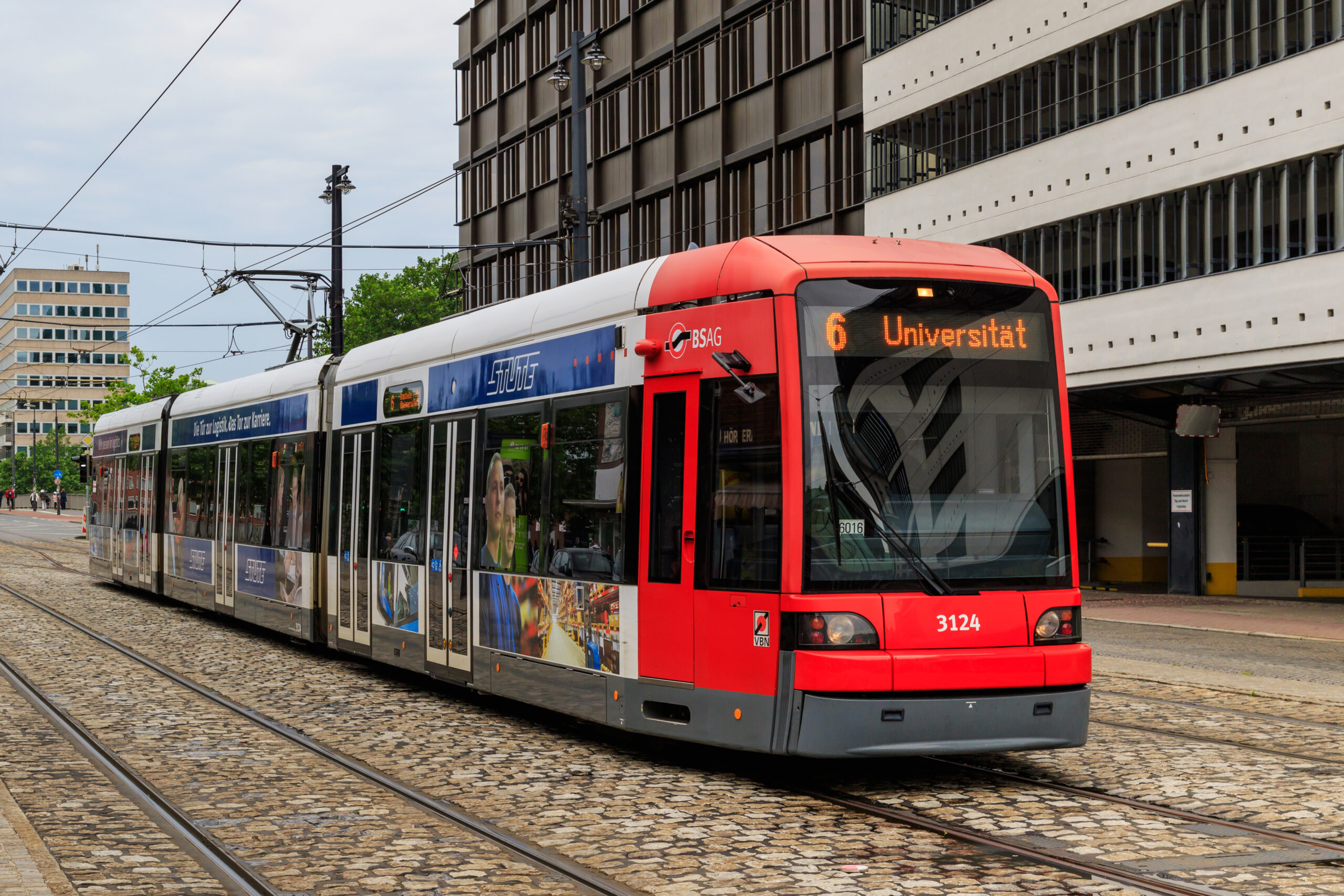 Wie wird die Straßenbahn zum Treiber der Verkehrswende – und welche Zukunft hat sie in der Bremer Innenstadt? 1